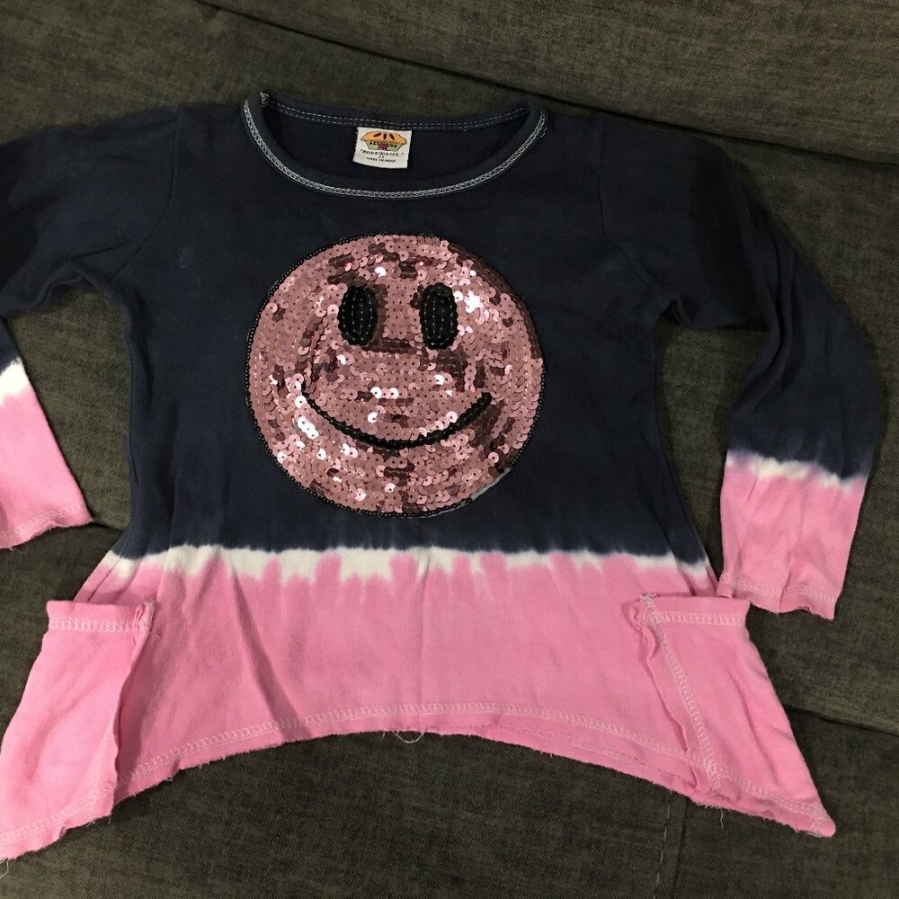 Adorable Smiley face top for kids size 2T